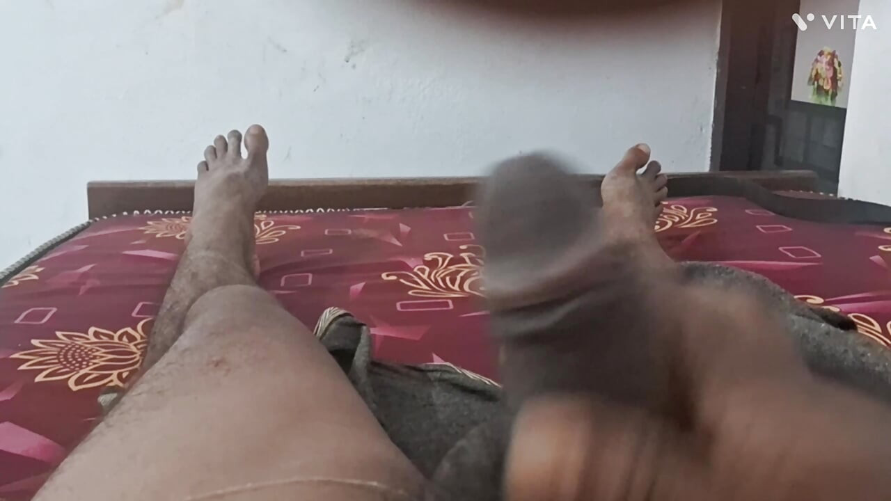 Desi dečko masterbauting big black dig cremie cum