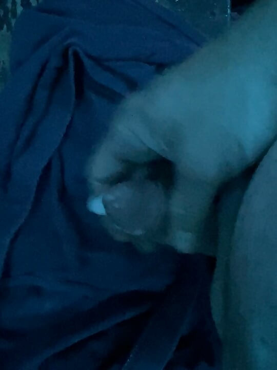Uncut precumm