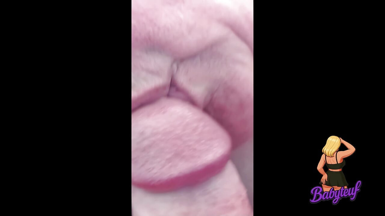 Orta yaşlı seksi kadın 60 yaşındaki üvey anne yarak emiyor ve döl yutuyor