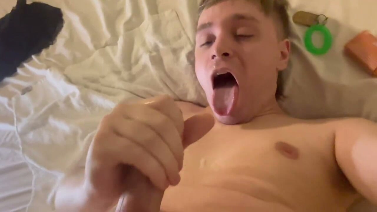 Cumming On His Own Face And Mouth. Exposed Webslut Justin Mckenzie