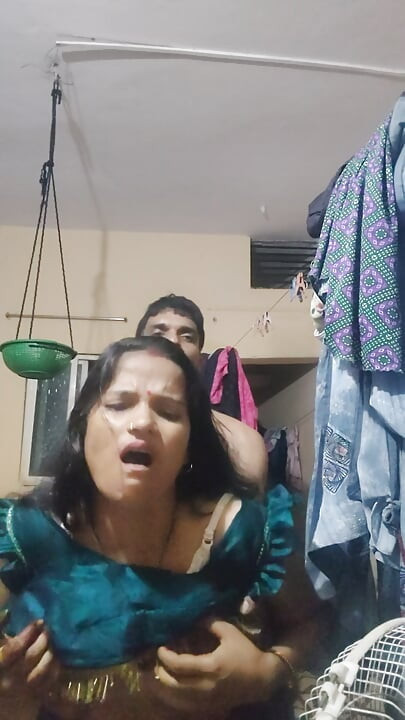 Deshi bhabhi ki chudai video hindi me
