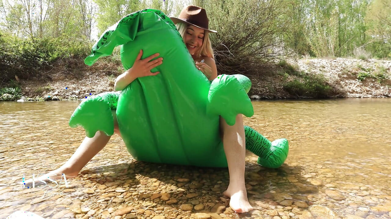 Double Deflation Double Masturbation Outdoors