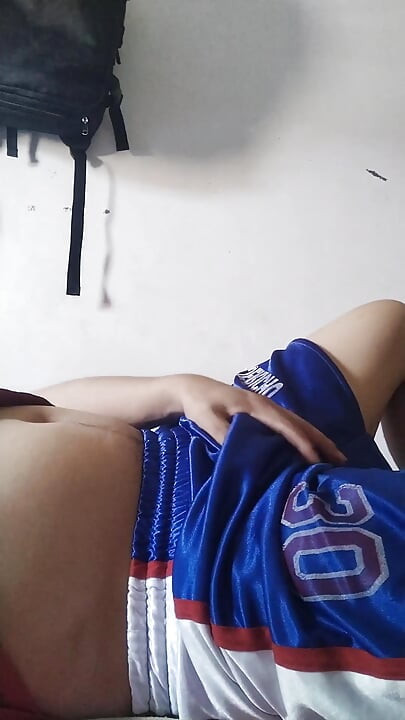 當你是達沃的朋友來找你自慰時。