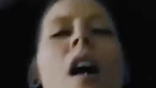 Tabu sırları omg üvey erkek kardeşimin telefonunu ürkütüyordum ve üvey annemi hamile bırakıldığı bir video buldum.çok azgınım! Ne Yapmam Gerekiyor?