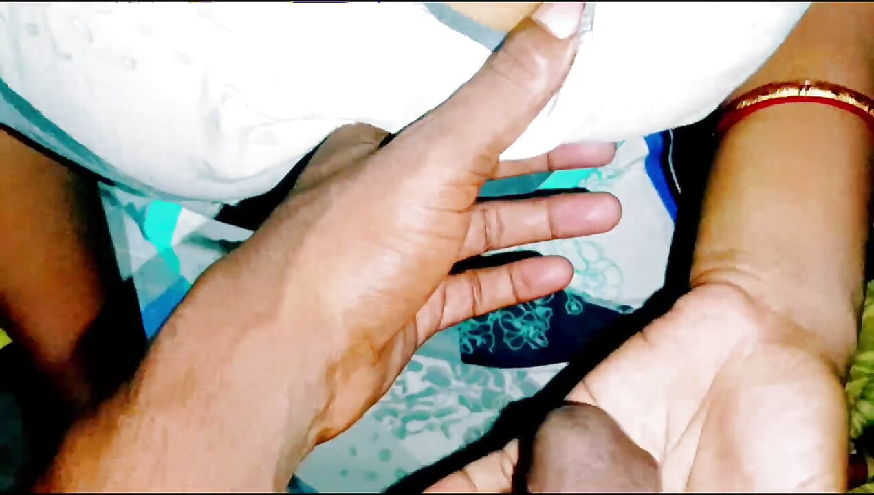 近所の美人妻のエロ動画