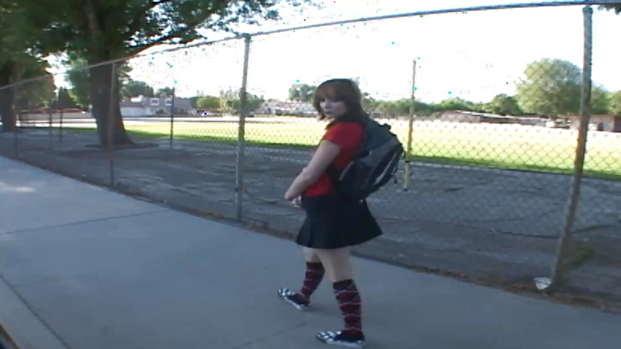Picked up teen gets slammed and jizzed on pussy