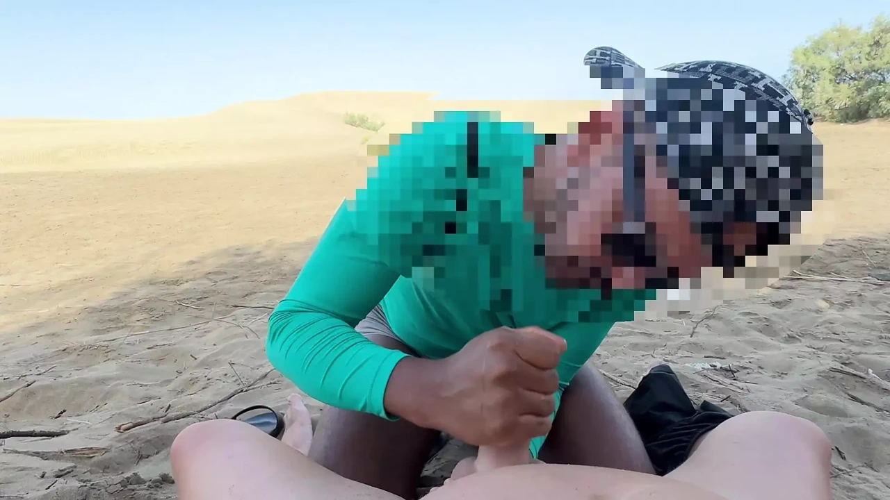 Sucking a stick from a stranger guy while he was waiting for his girlfriend