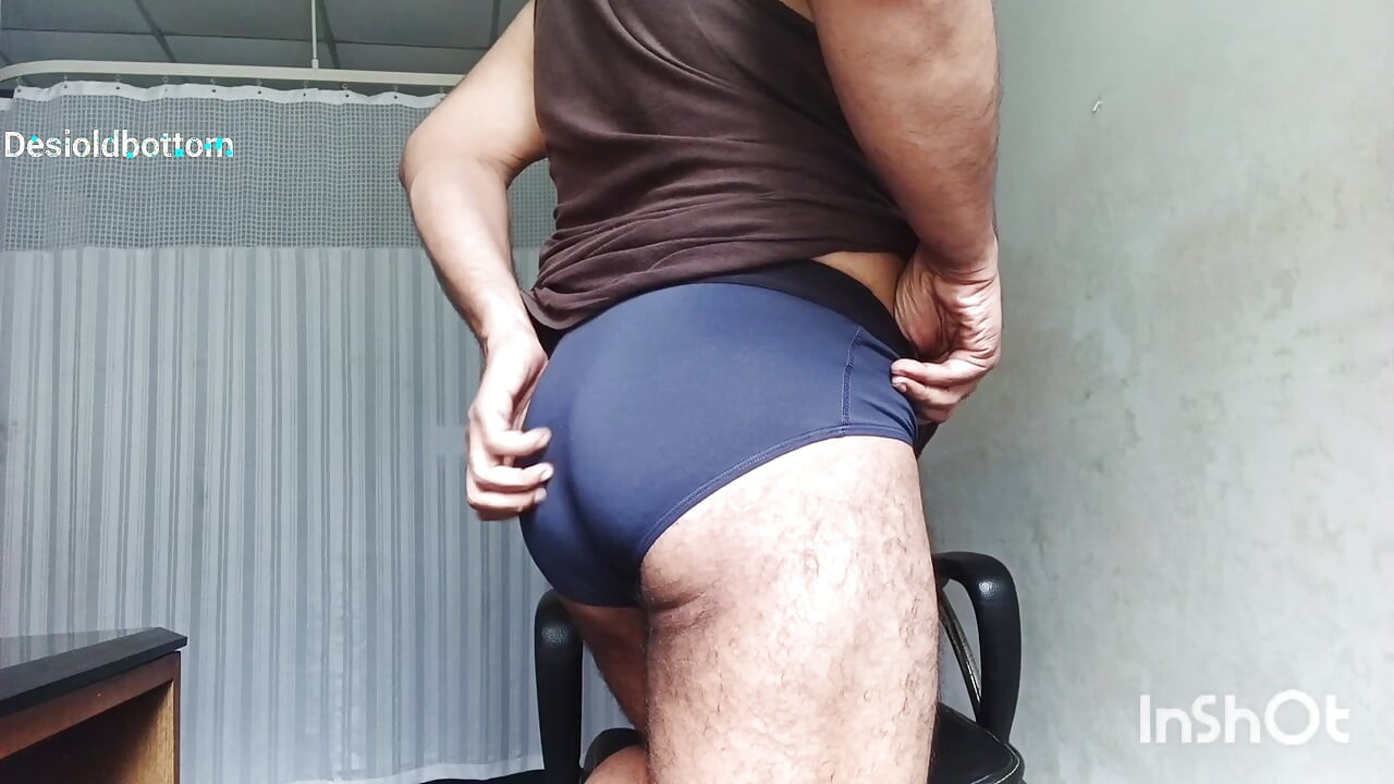 MY DESI OLD ASS... AND OOPSS , AIR LEAKING OUT