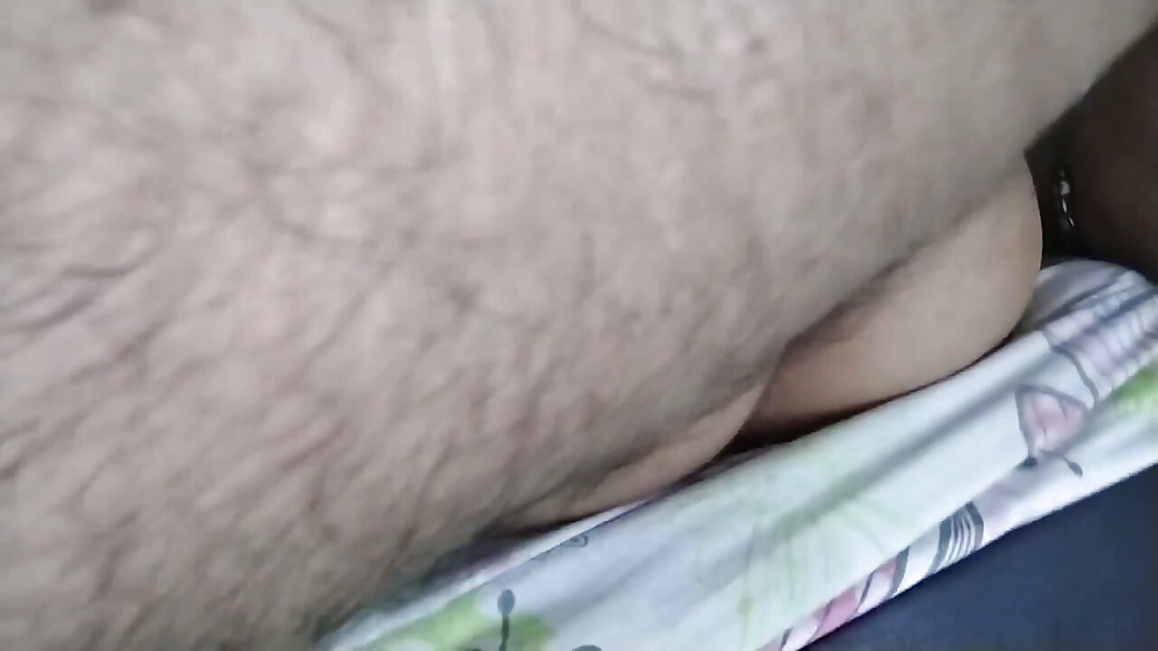 내 애인의 흑인 자지를 따먹는 남편의 처녀 엉덩이 촬영