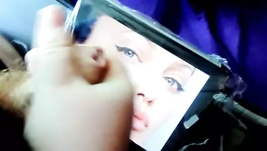 Cum üzerinde angelina jolie