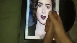 Lily Collins baise