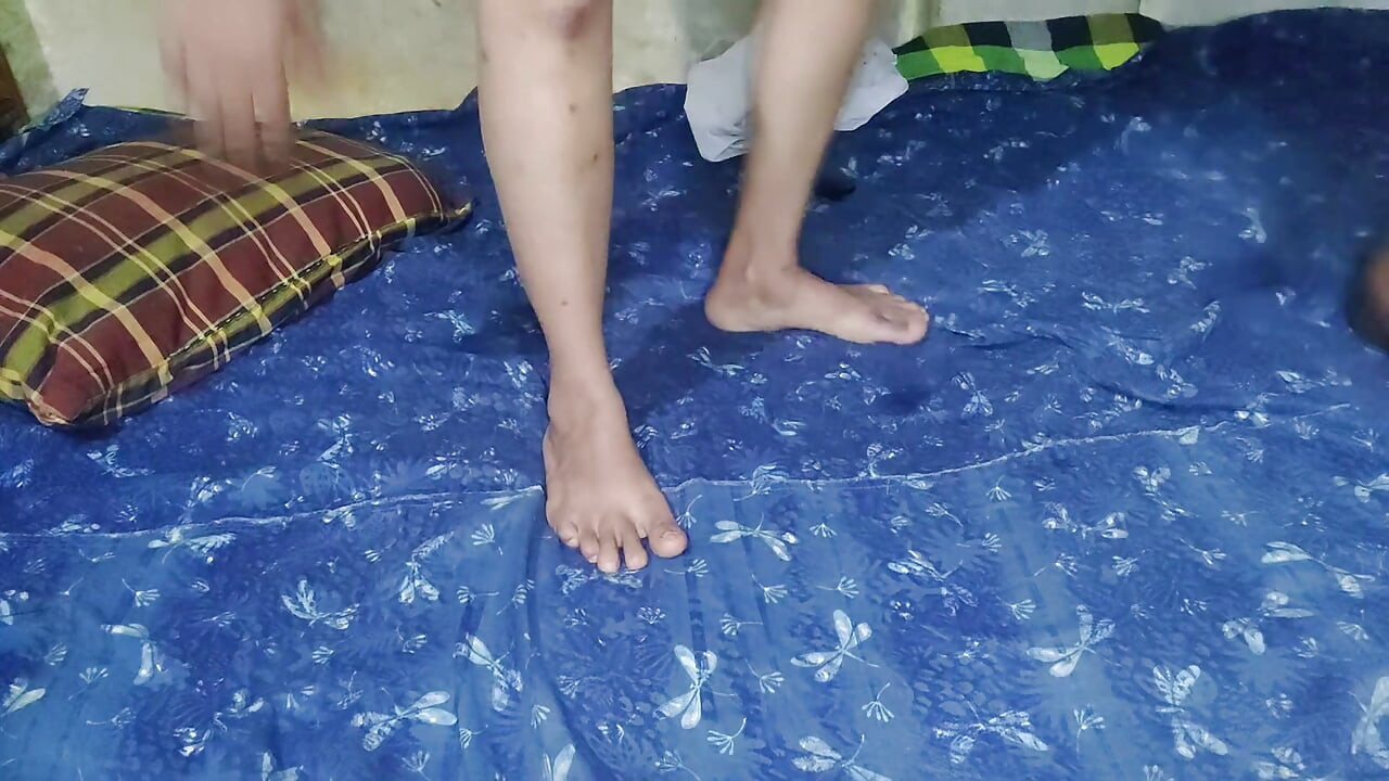 Today, finding my female student alone in the empty house, I fucked her hard. I satisfied the female student by fucking her.