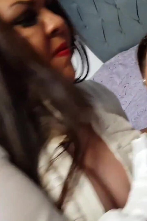 Deep hands giant internation by Amazon giant girl and sexy skinny slave