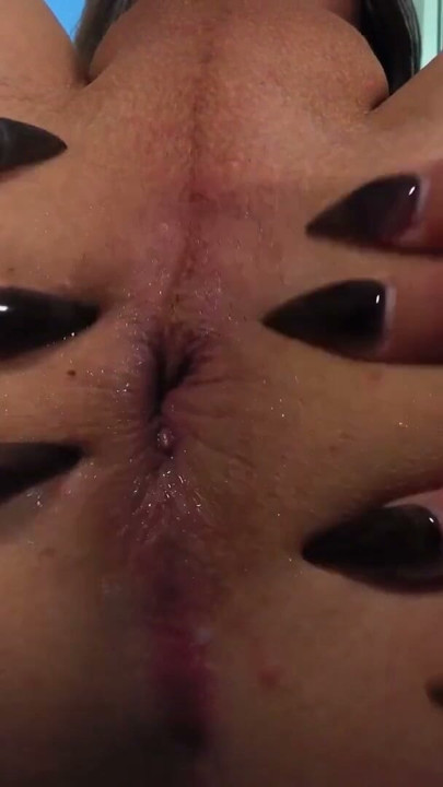 GROOBYGIRLS - The Latest Bond Girl | Clip 2
