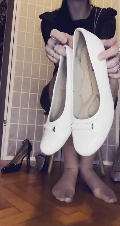 Showing off My Heels and Pumps on Nylon Feet POV