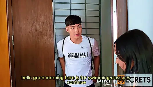 AKU MENYETUBUHI SEORANG GADIS DI PANTAT SEBELUM MEMBERINYA PELAJARAN RENANG