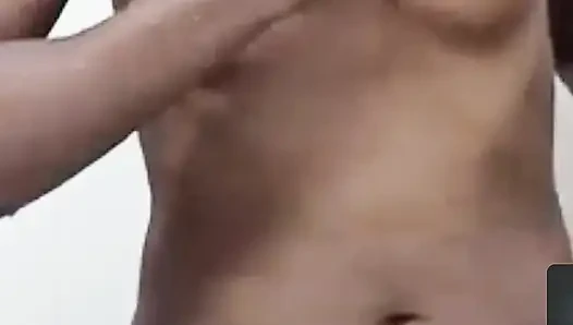 Hintli güzel assamlı kız (18+)