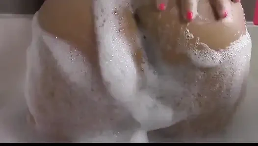 Bathtub Full of Booty W/ Maria Mobile