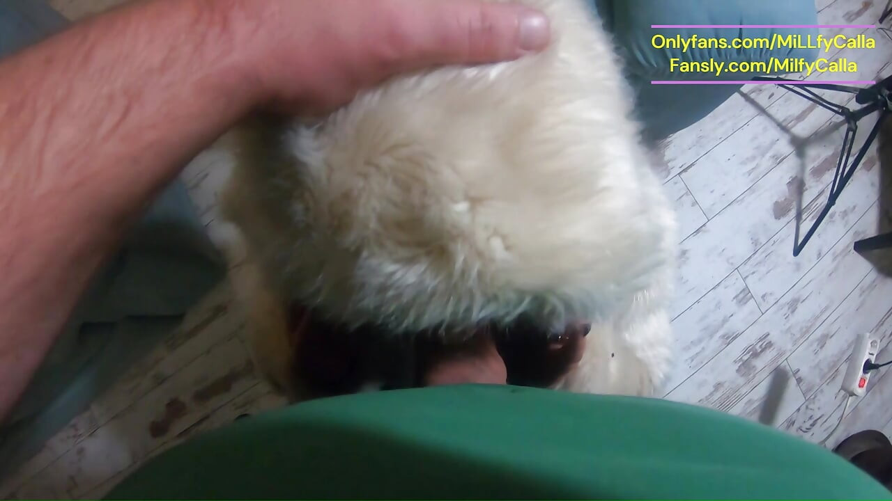 Boquete fofo na cadeira - garganta profunda e porra no meu casaco de pele
