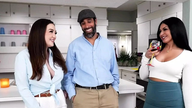 Experienced MYLF Teaches A Virgin Boy Everything He Needs To Know About Fucking Like A Man