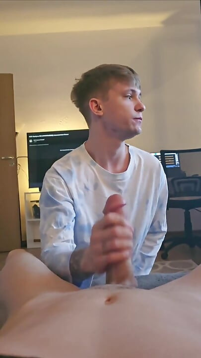 Gave a Blowjob to a Twink Student and Brought Him to Orgasm