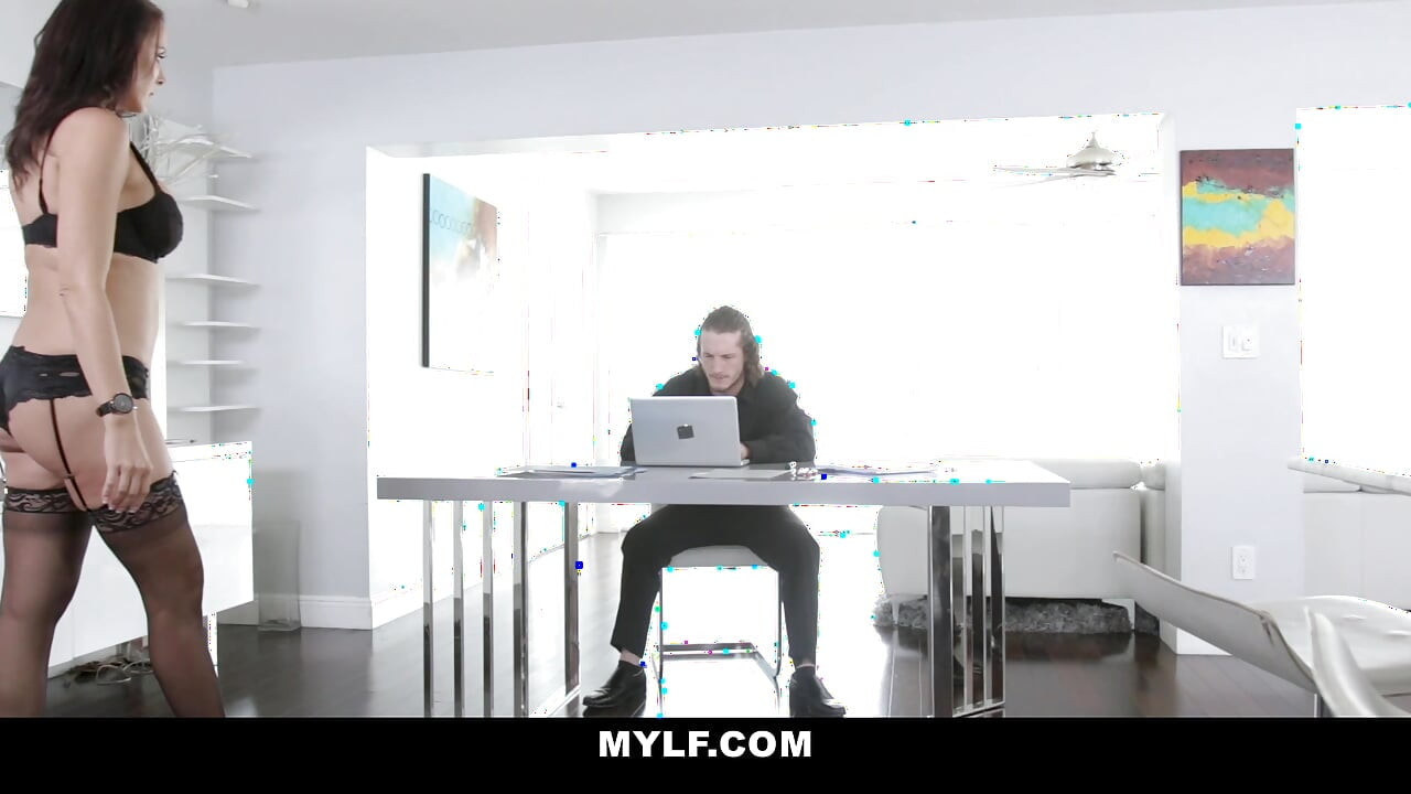 Black Lingerie MILF Reagan Foxx Cumshot