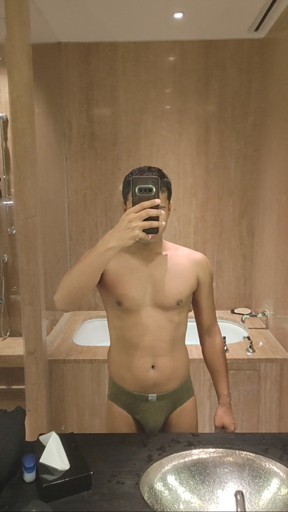 Sexy mard Delhi Meet and fuck