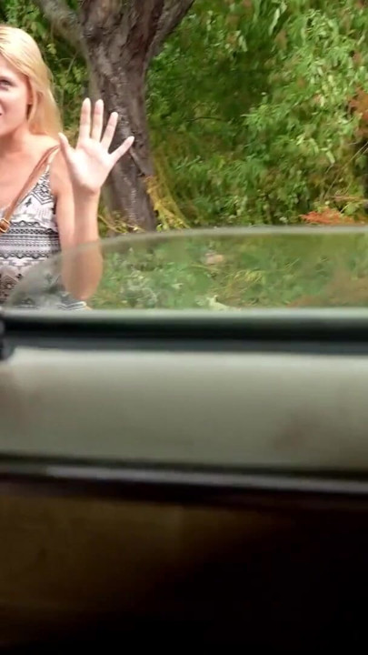 Blondynka uwielbiała degustację swojego ogromnego Kutasa Veiny (MikeBigDick) | Klip 1