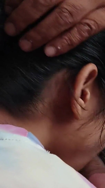 Spektakularan trenutak iz "Desi poluobitelji .hindi audio. očuh Main sahi se nikalungi"