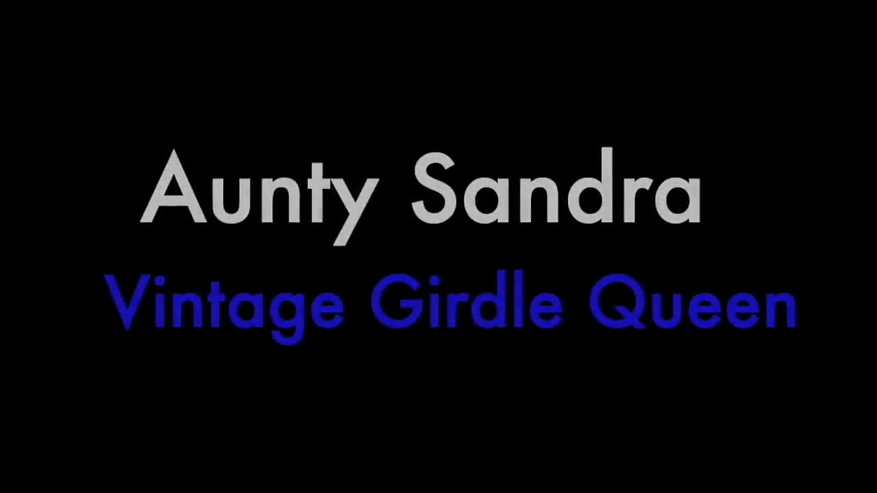 Aunty Sandra in Her Black Corset and Heels Vgq57
