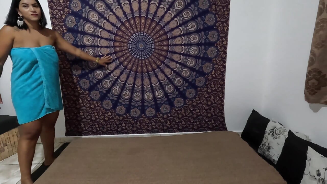 Η πρώτη μας ταντρική: γέλιο, λαγνεία και καθοδηγούμενη κορύφωση.