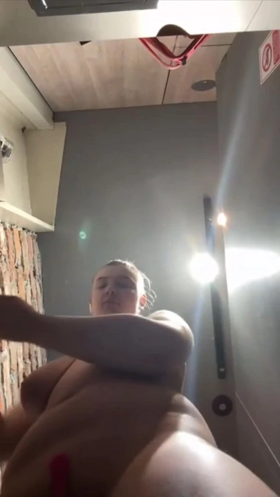 Momento épico de "Extremo masturbação no vestiário"