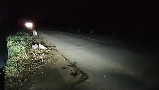 Açık havada karısının yüzüne işeme altın duş
