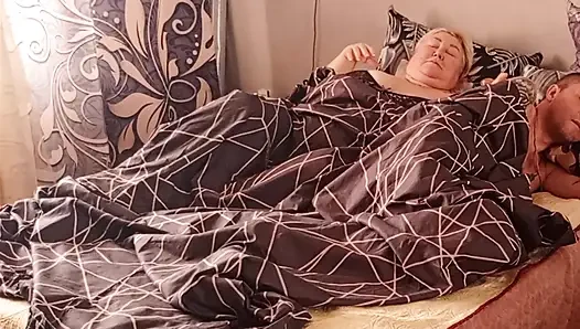 shared a bed with my stepmom fucked her in the mouth and then in the pussy doggy style