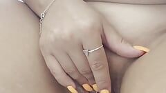 उत्तेजित अरबी लड़की अपनी चूत में उंगली कर रही है - jasmine sweetarabic