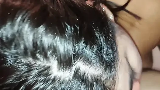 Yaramaz öğretmen öğrencileri eve götürür ve yaramaz fahişelere lezzetli süt verir!