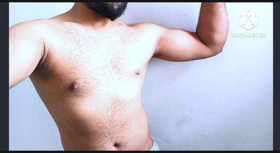 Une desi indienne au corps sexy montre sa grosse bosse et ses sous-vêtements, baise le corps sexy de son papa, nue