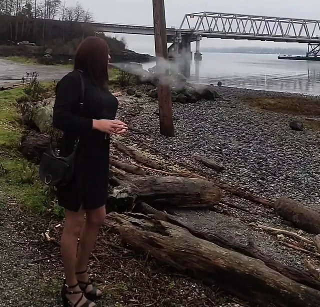 Outdoor crossdresser