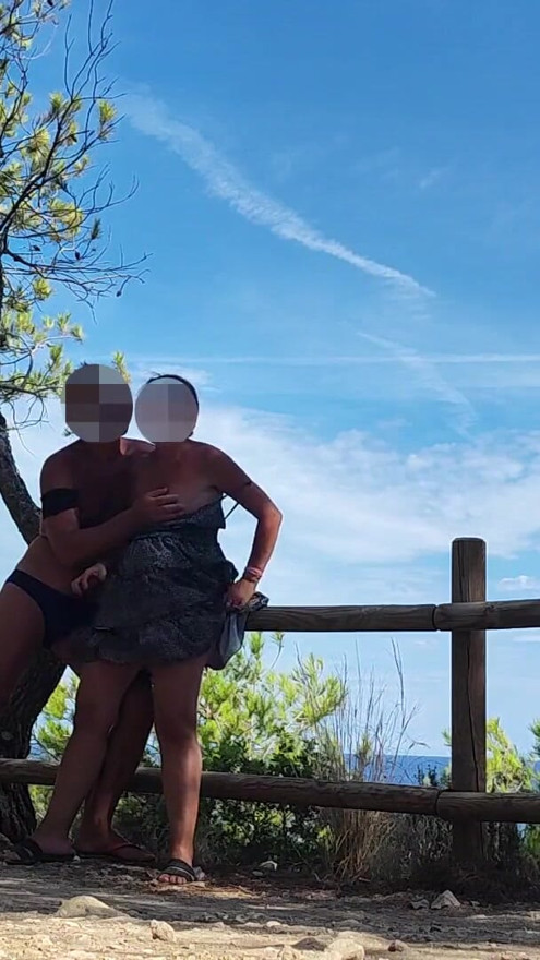 Pussy flash - Strangers caught us masturbating in the park and I had an intense orgasm | Clip 2
