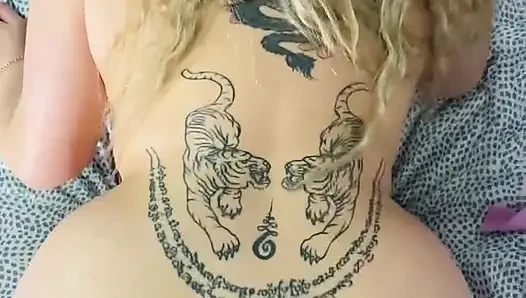 I woke up horny and sucked my boyfriend's cock then he gave me a delicious fuck