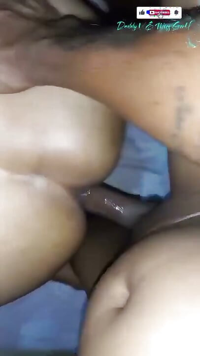 Vào Và Ra Qua Hai Lỗ