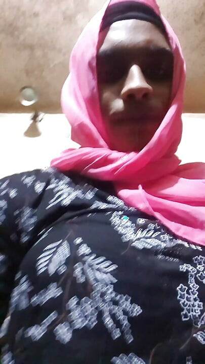 India travesti en la masturbación
