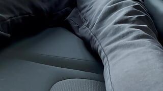 Cock and feet in car