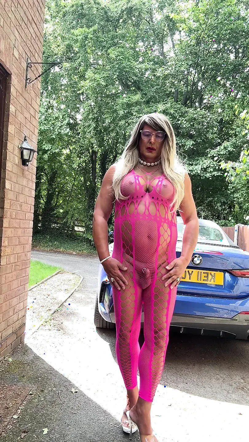 Sexy Crossdresser Kellycd2022's in pink fishnet catsuit and heels