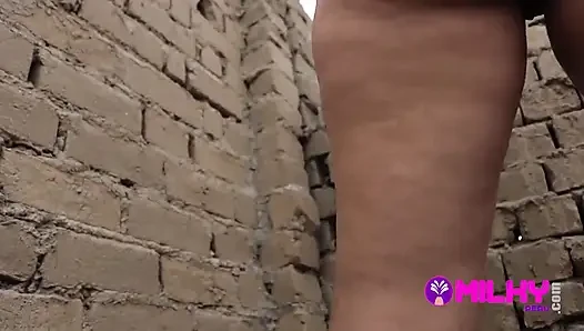 ALIŞVERIŞ IÇIN ÇILGINLIK! Kız, orospu orospu para için 2 gün önce para için sikişiyor