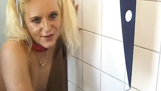 Heiße Deutsche Teens Fingern Und Lutschen Schwanz, Retro-film