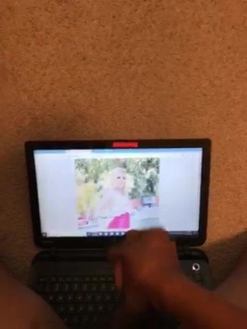Cum tribute