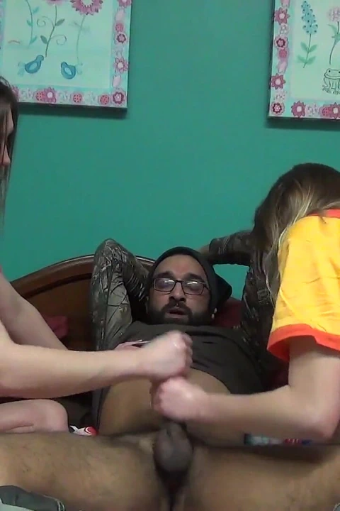 2中风女孩 第2集 以紫罗兰汤普森, 桑迪汤普森为特色