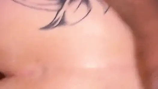 Büyük götlü orta yaşlı seksi kadın