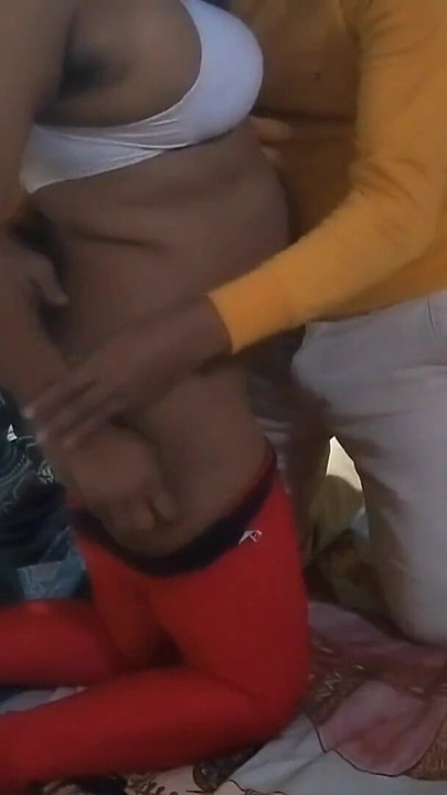 Seks bhabhi seksi dengan teman suami bagian 1 | Klip 1